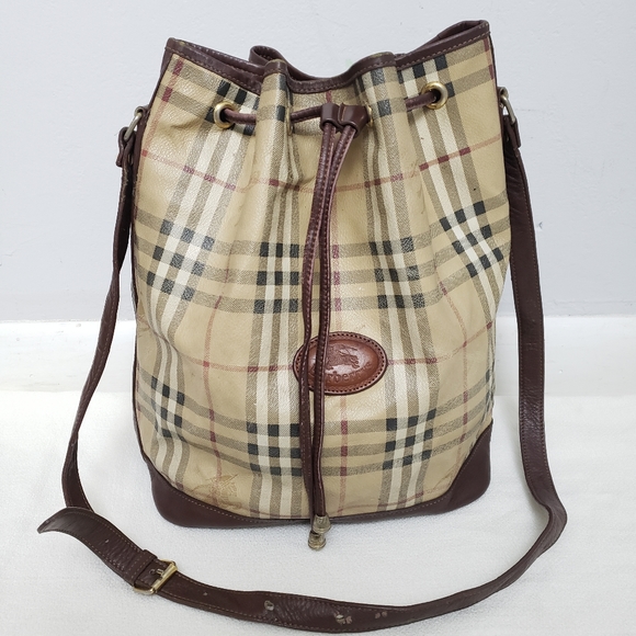 burberry check bucket bag
